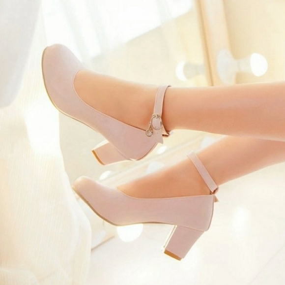 Ankle strap pumps-6.5 - Picture 2 of 9